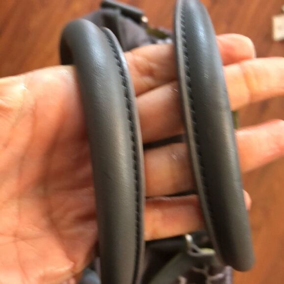 JJ Cole Gray and white Quattro foil diaper bag. - Picture 7 of 10